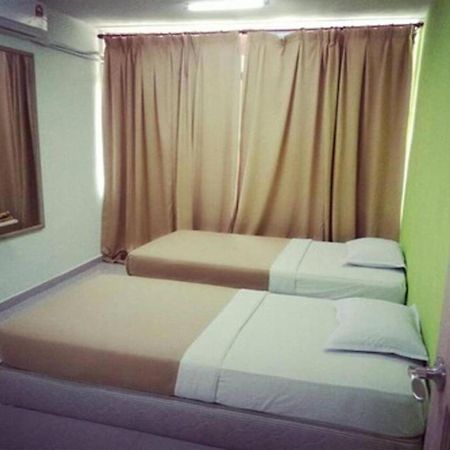 F Hotel Bayan Lepas Kültér fotó