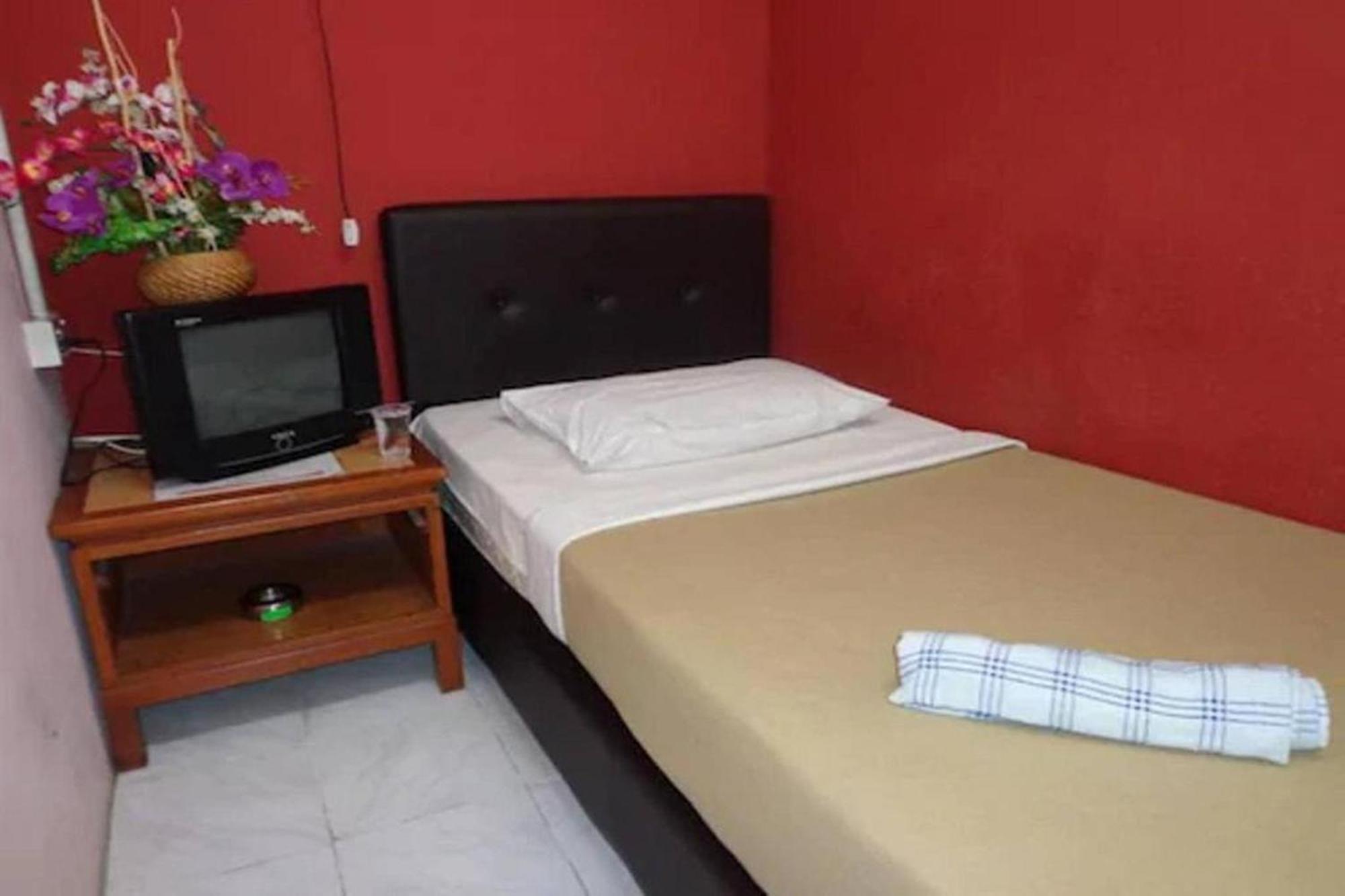 F Hotel Bayan Lepas Kültér fotó