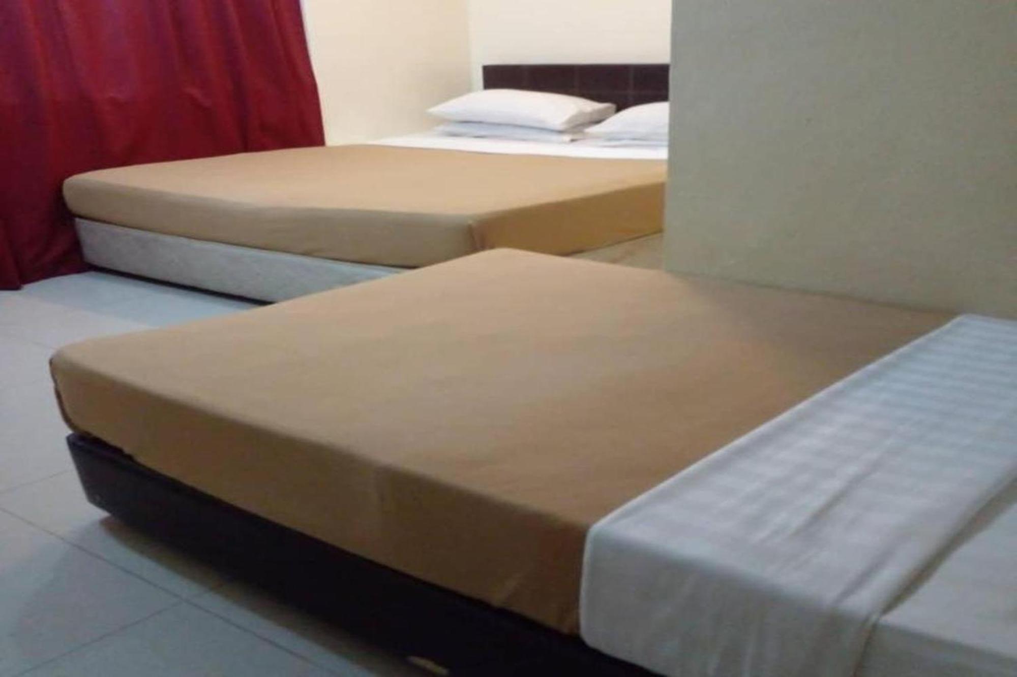 F Hotel Bayan Lepas Kültér fotó